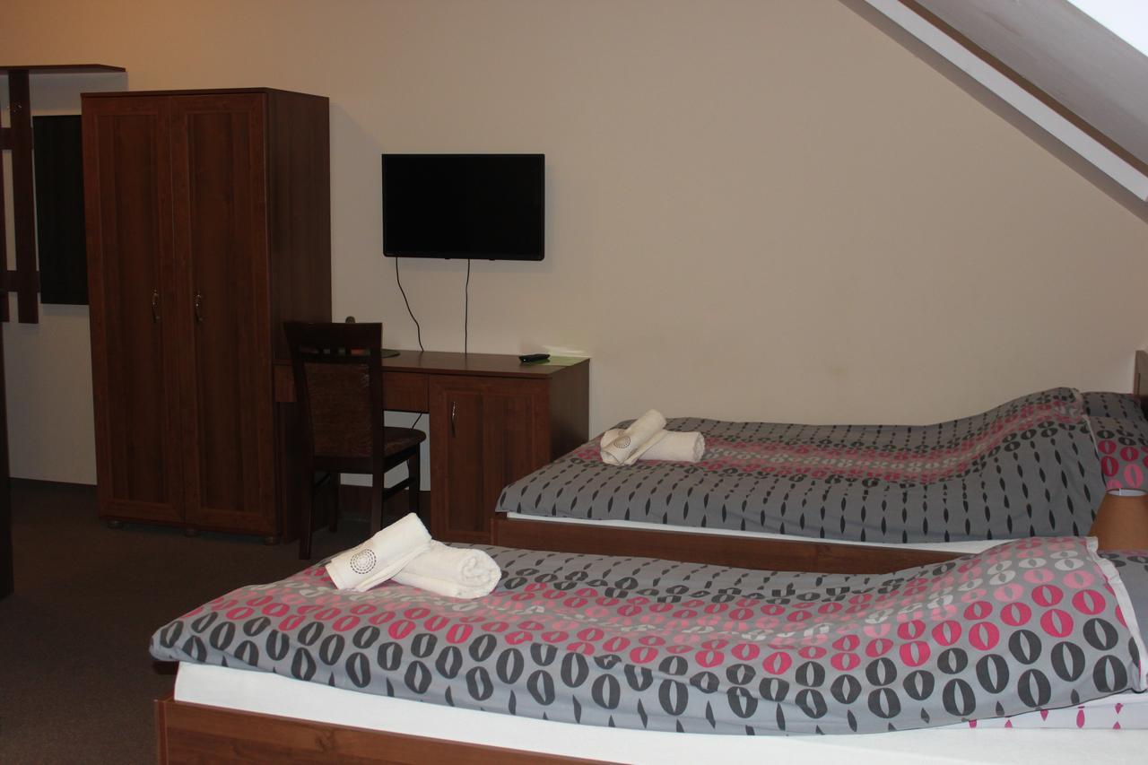 Gosciniec Legenda Hotell Wyszogrod Exteriör bild