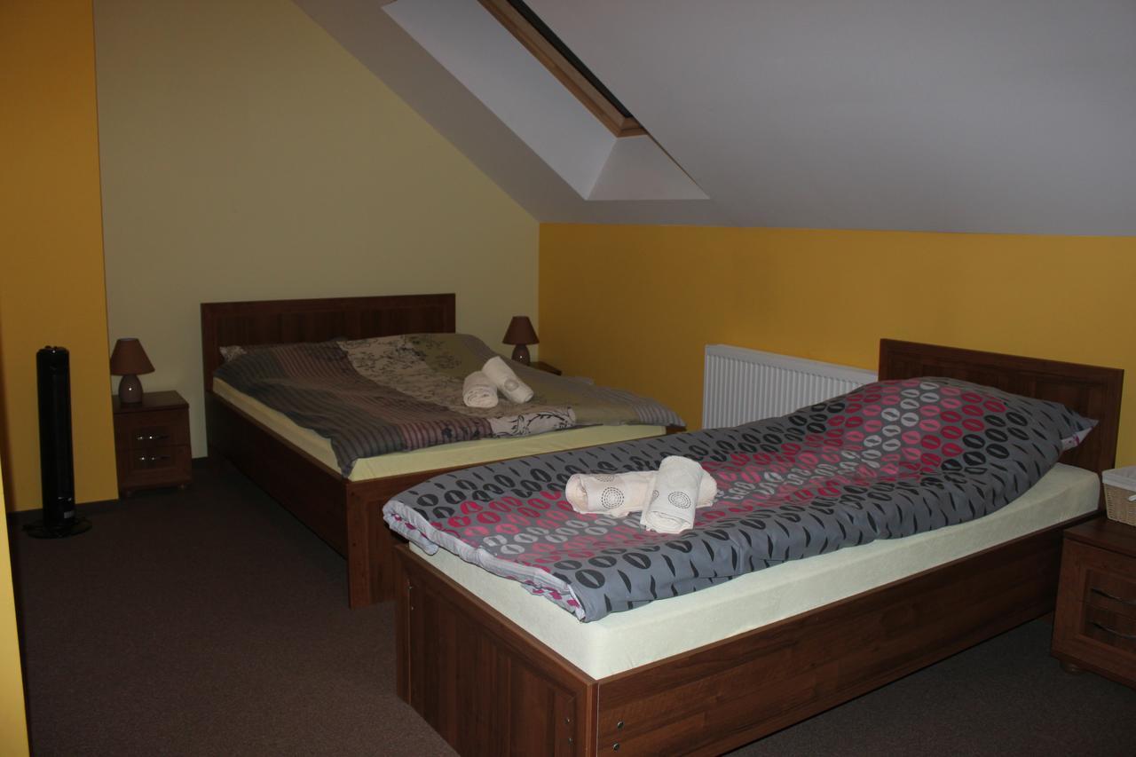 Gosciniec Legenda Hotell Wyszogrod Exteriör bild
