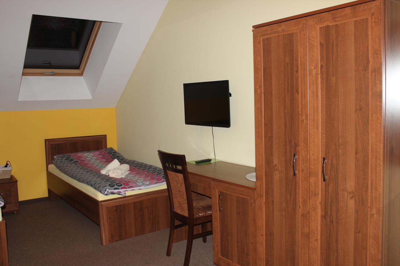 Gosciniec Legenda Hotell Wyszogrod Exteriör bild