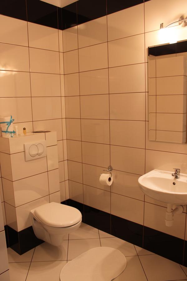 Gosciniec Legenda Hotell Wyszogrod Exteriör bild