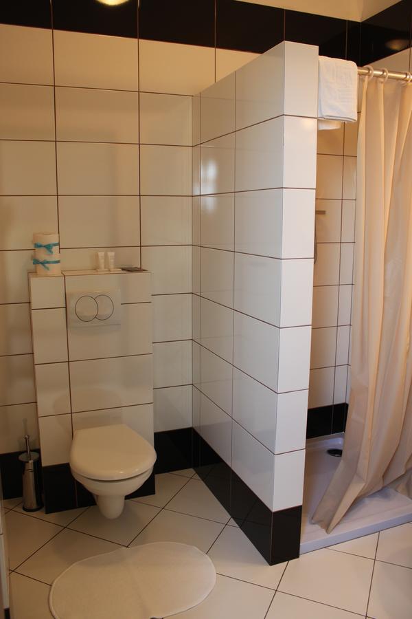 Gosciniec Legenda Hotell Wyszogrod Exteriör bild