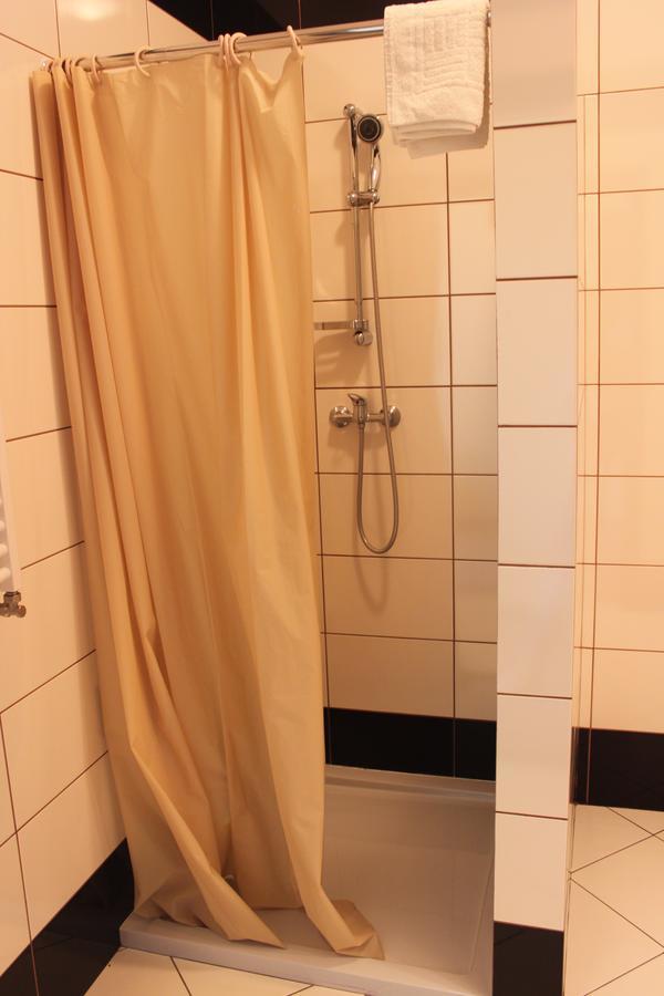 Gosciniec Legenda Hotell Wyszogrod Exteriör bild