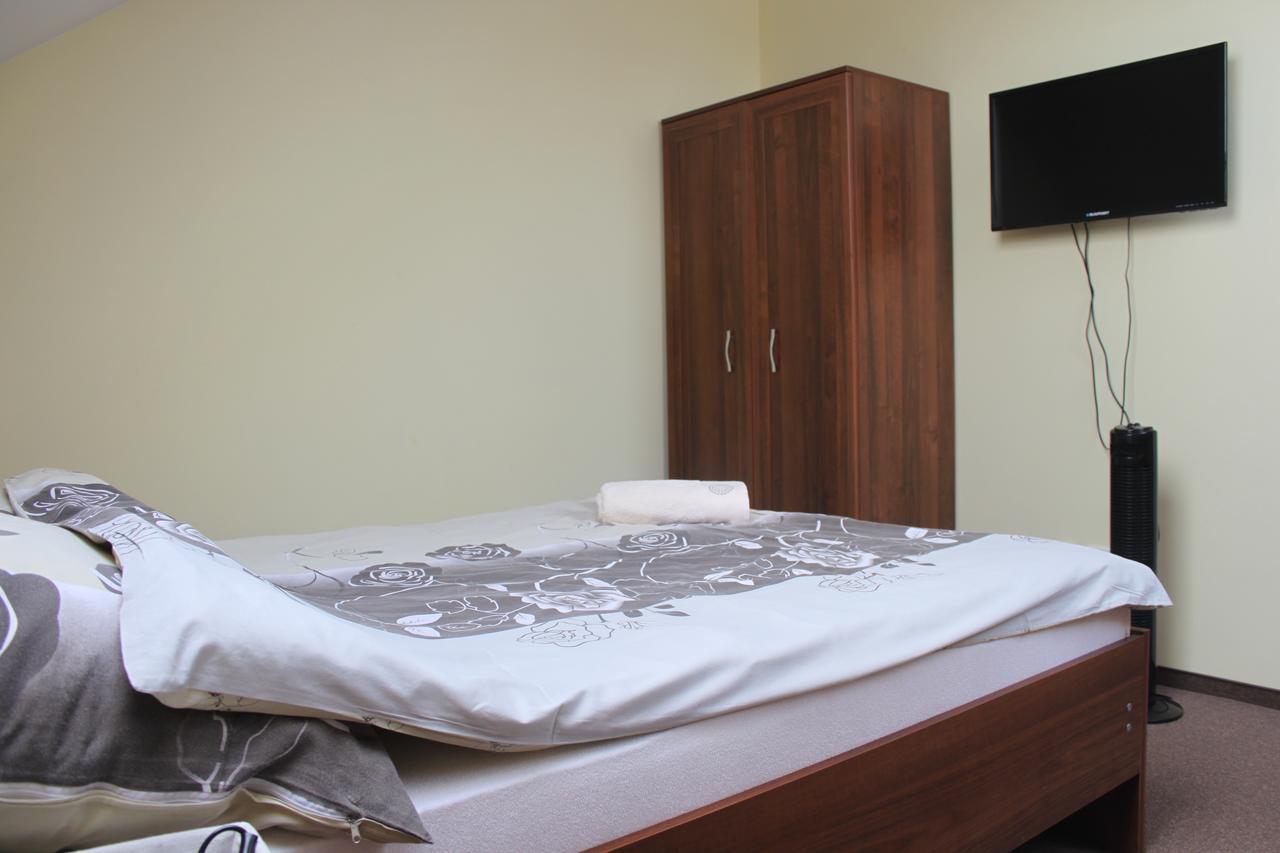 Gosciniec Legenda Hotell Wyszogrod Exteriör bild